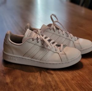 EXCELLENT Adidas Grand Court Womens, White